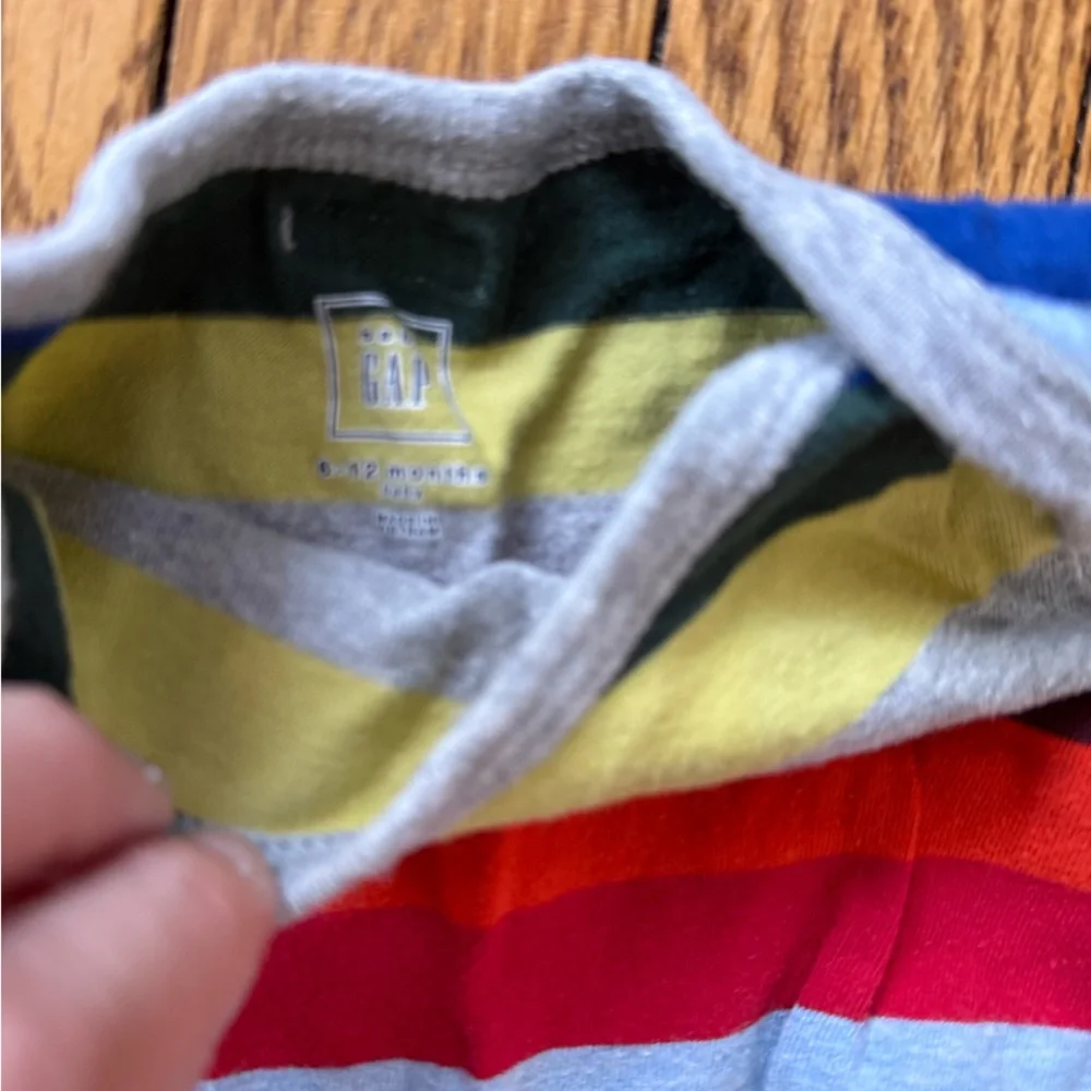 GAP long sleeve